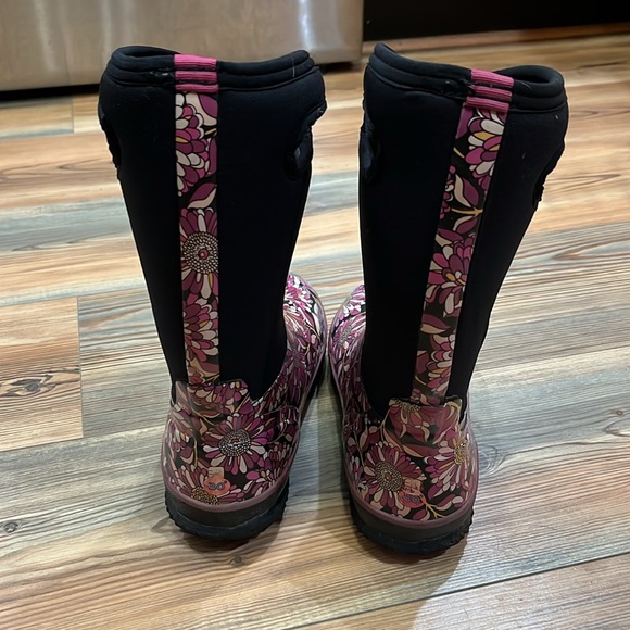 BOG Boots - Picture 5 of 8